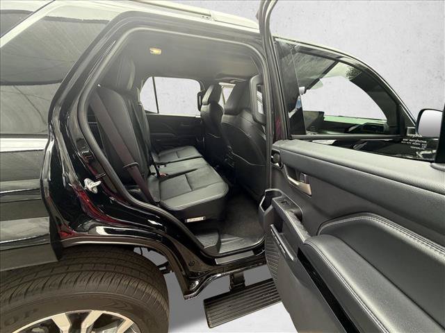 Certified 2025 Toyota 4Runner Limited w/ Tow Technology Package AWD/4WD image 14
