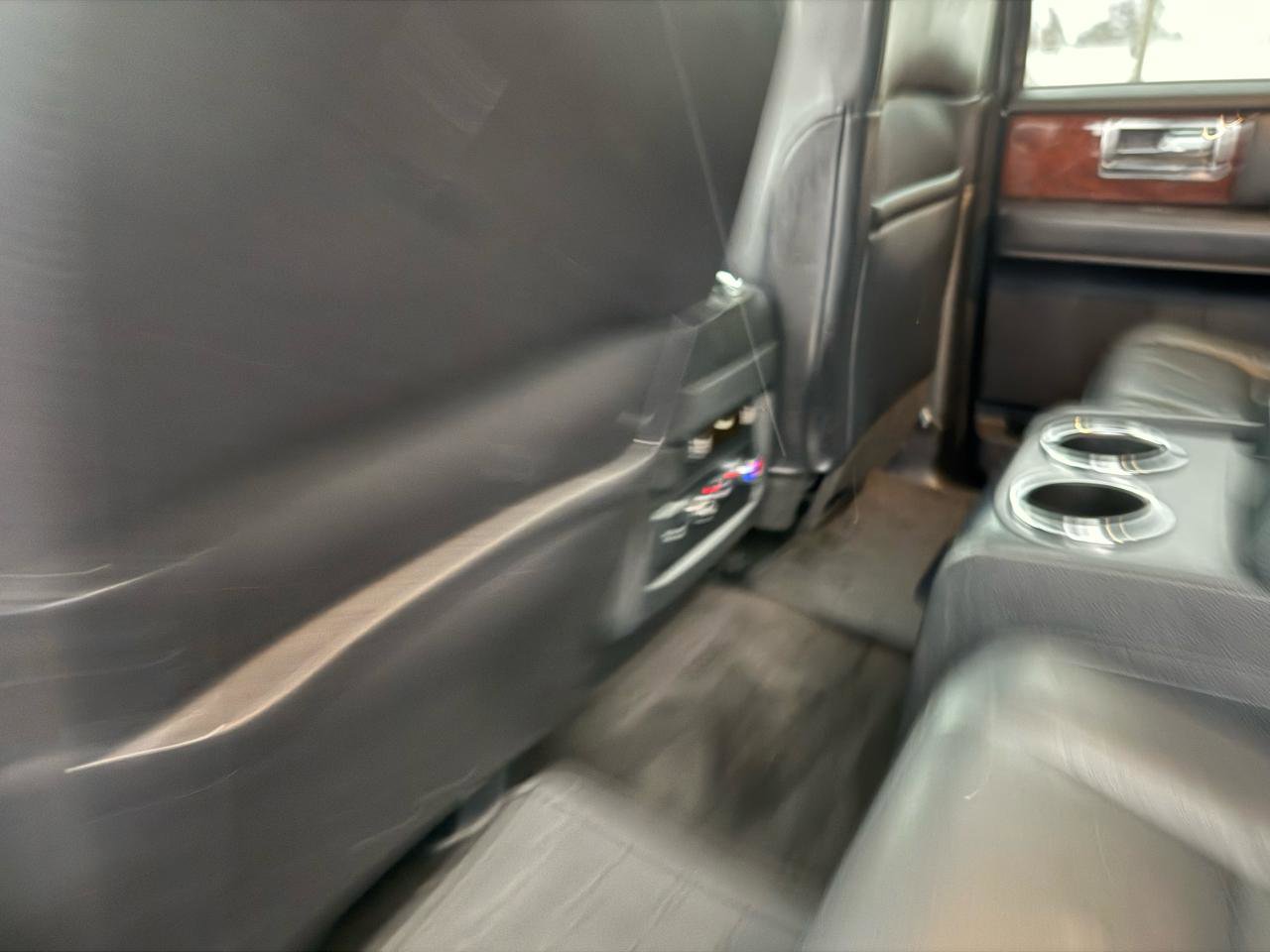 Used 2016 Lincoln Navigator Select image 22