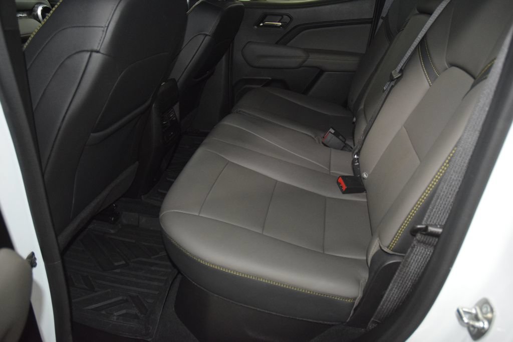 Used 2024 Chevrolet Colorado ZR2 w/ ZR2 Convenience Package III AWD/4WD image 46