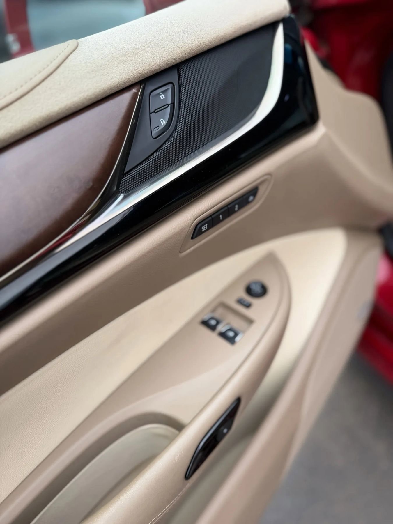 Used 2014 Cadillac ELR w/ Luxury Package image 34
