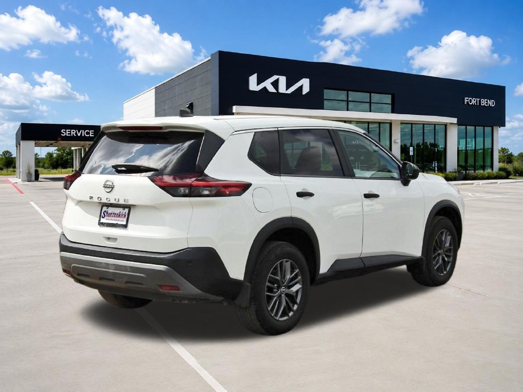 Used 2023 Nissan Rogue S FWD image 5