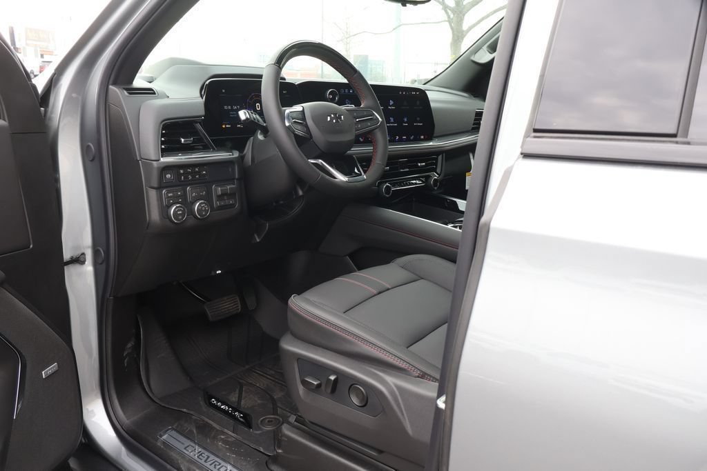 New 2026 Chevrolet Suburban RST w/ Advanced Technology Package AWD/4WD image 14
