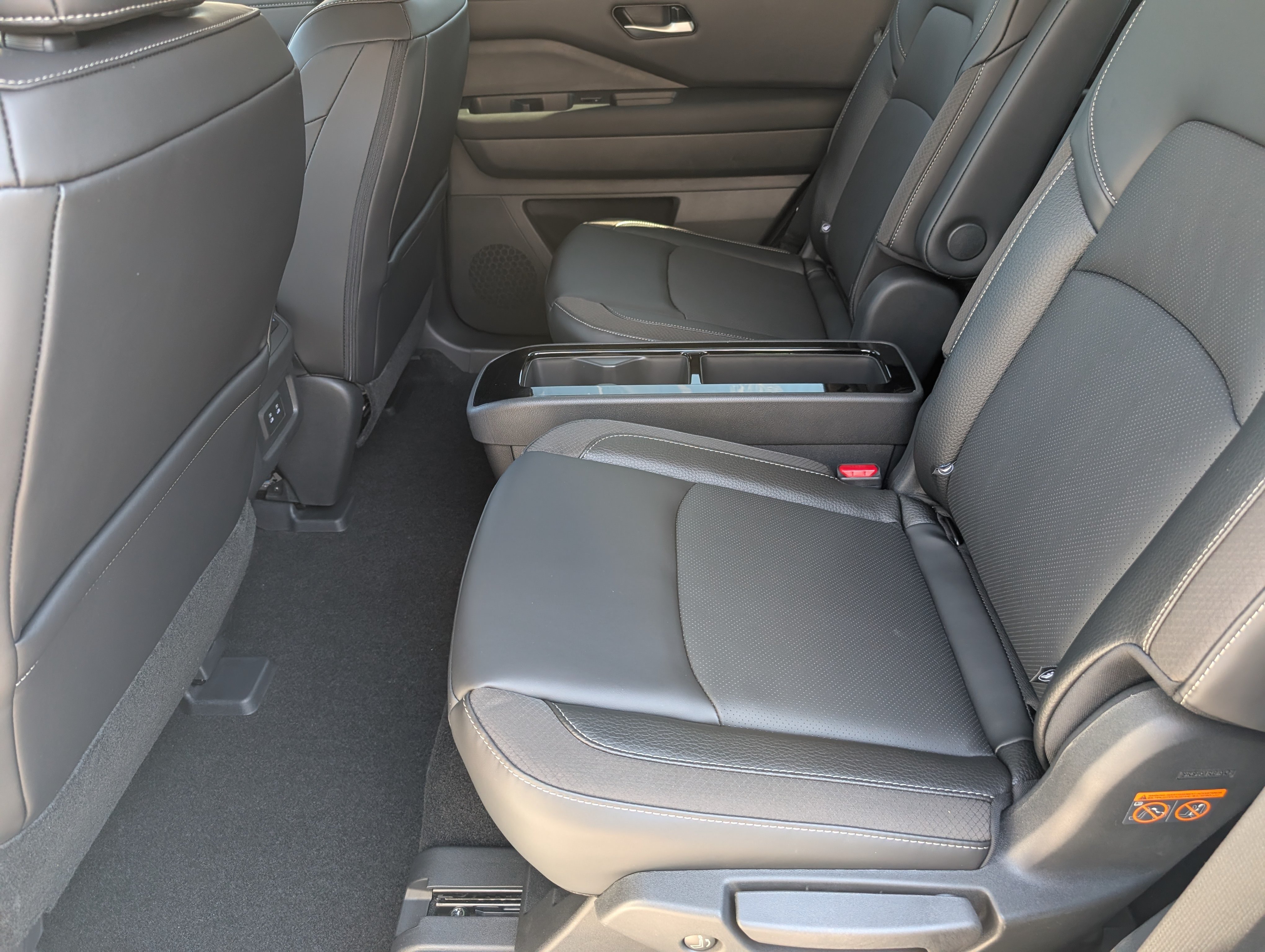 New 2026 Nissan Pathfinder SL FWD image 19