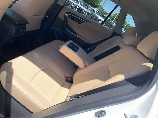 Certified 2025 Toyota RAV4 LE AWD/4WD image 10