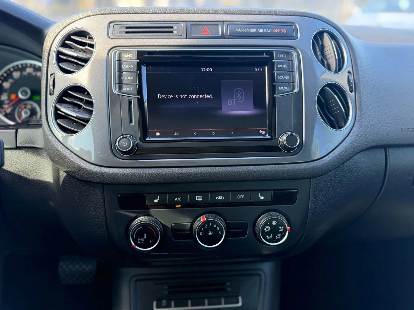 Used 2017 Volkswagen Tiguan Wolfsburg Edition image 17