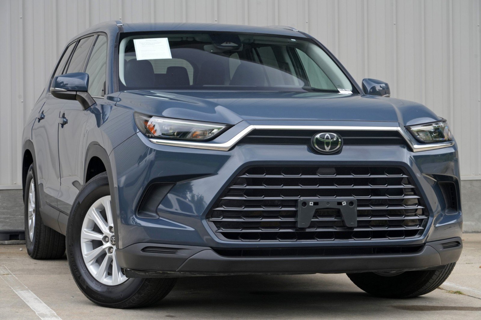 Used 2024 Toyota Grand Highlander FWD image 4