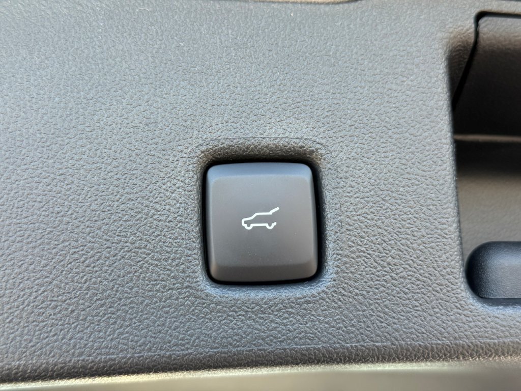 New 2024 Ford Escape SE FWD image 19