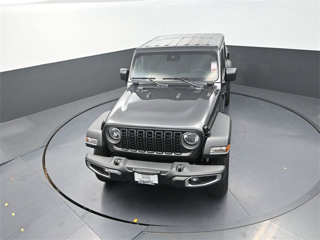 New 2025 Jeep Gladiator Sport image 10