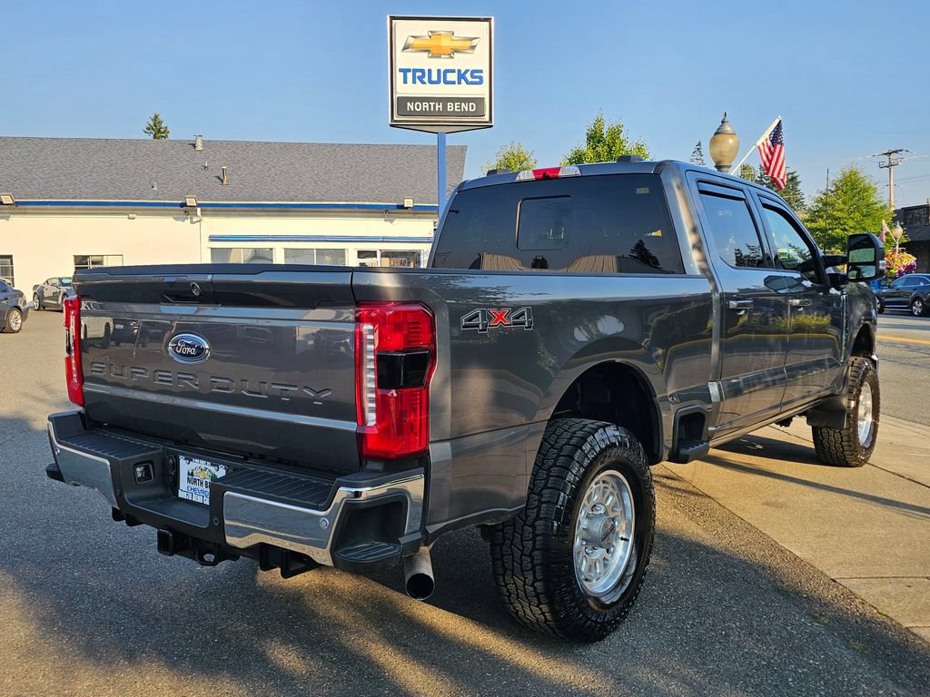 Used 2026 Ford F350 Lariat AWD/4WD image 5