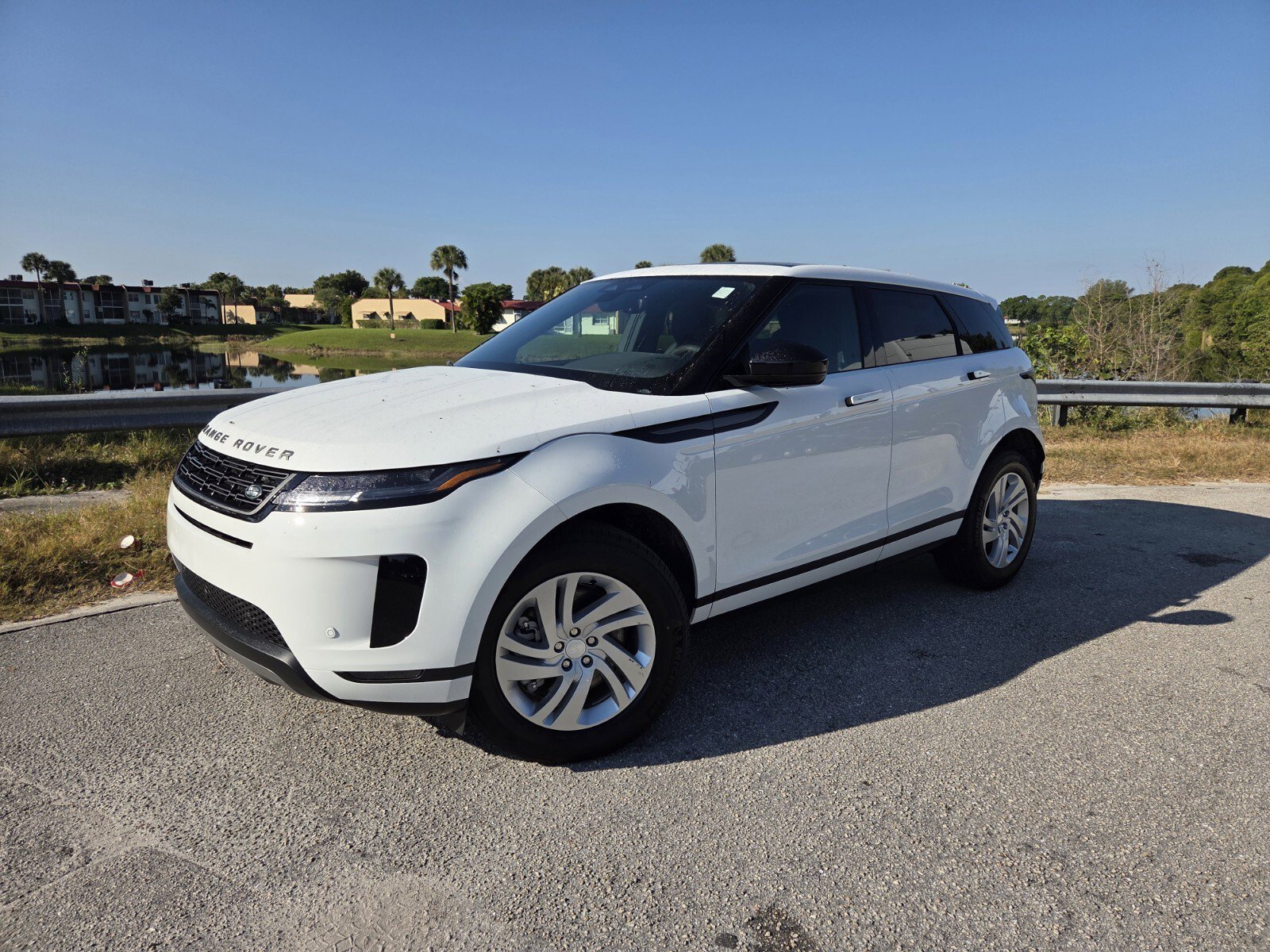 New 2026 Land Rover Range Rover Evoque S image 1