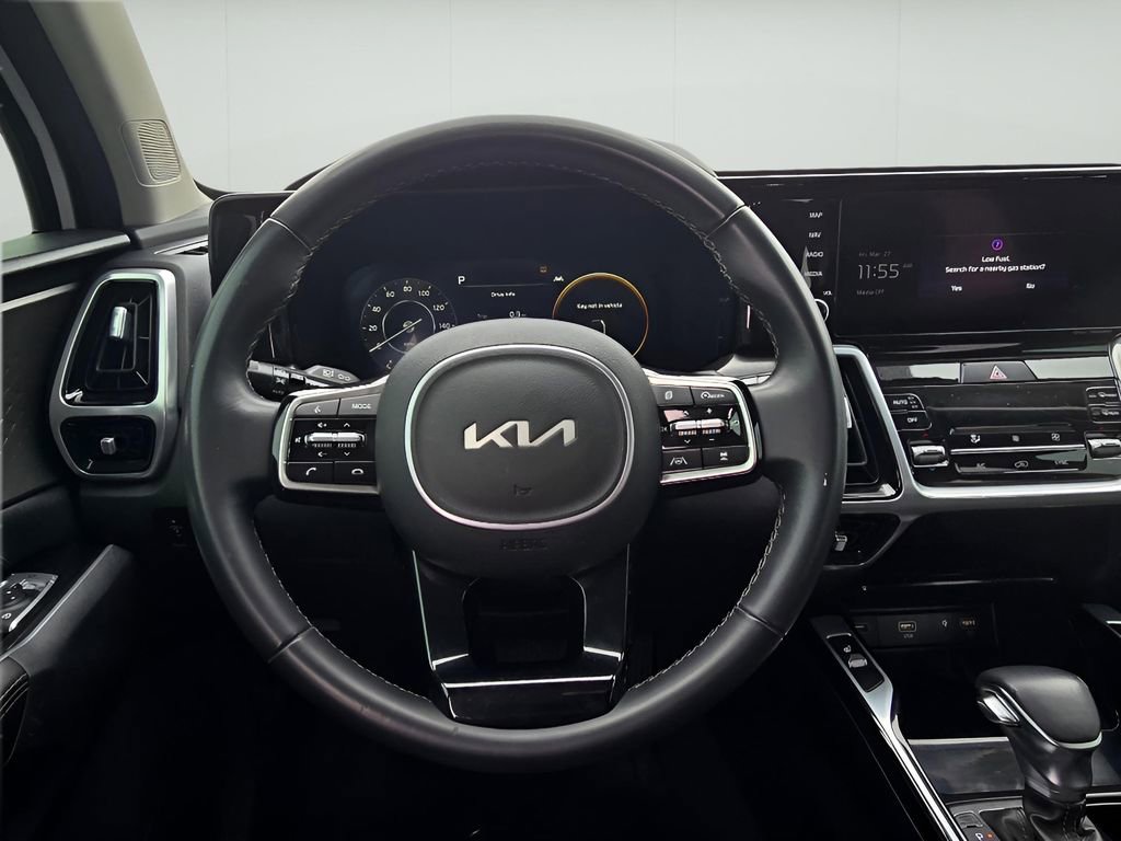 Used 2023 Kia Sorento SX image 15