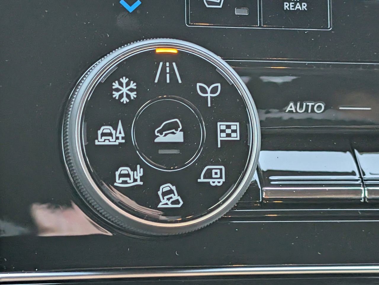 New 2026 Nissan Armada Platinum image 16