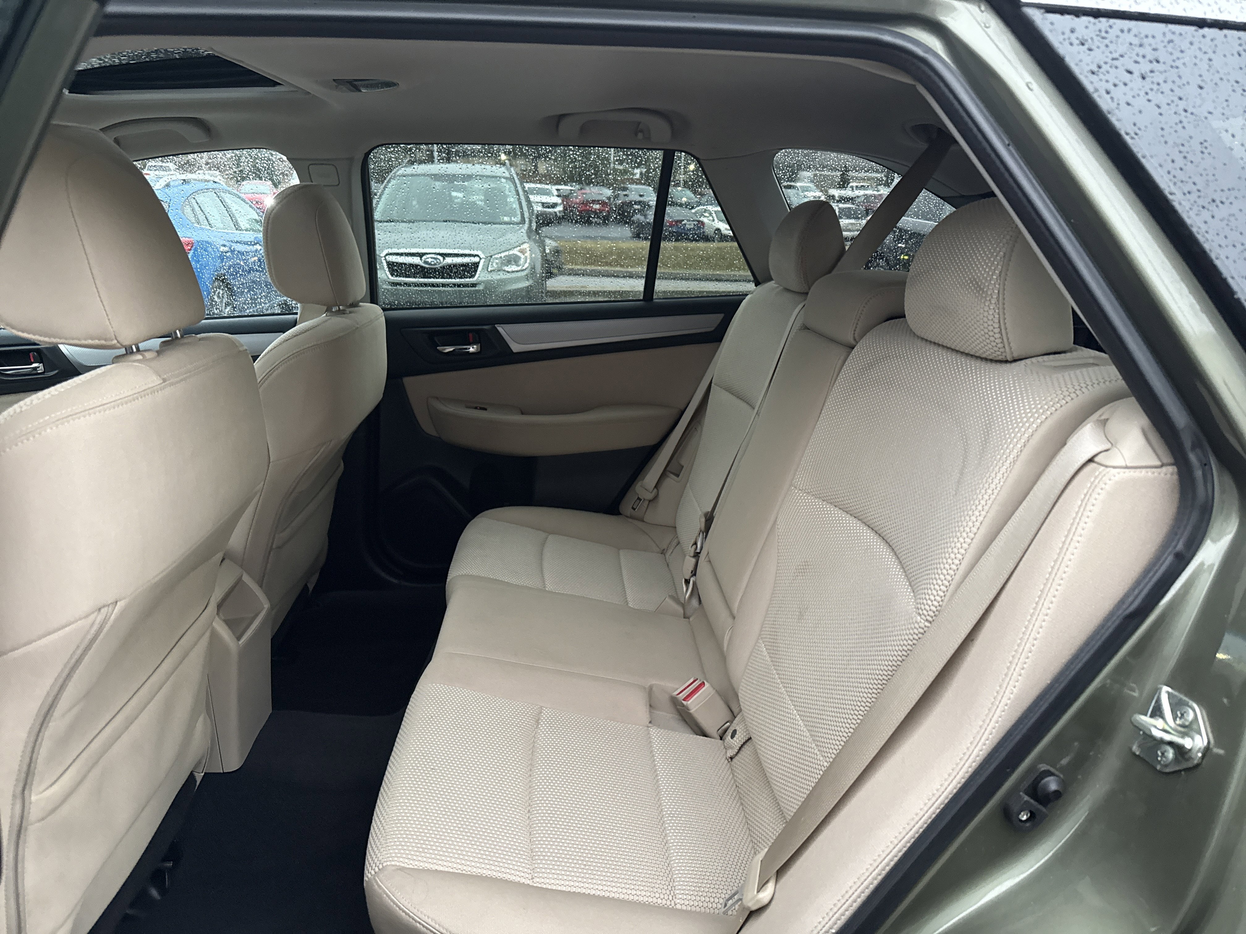 Used 2016 Subaru Outback 2.5i Premium image 16