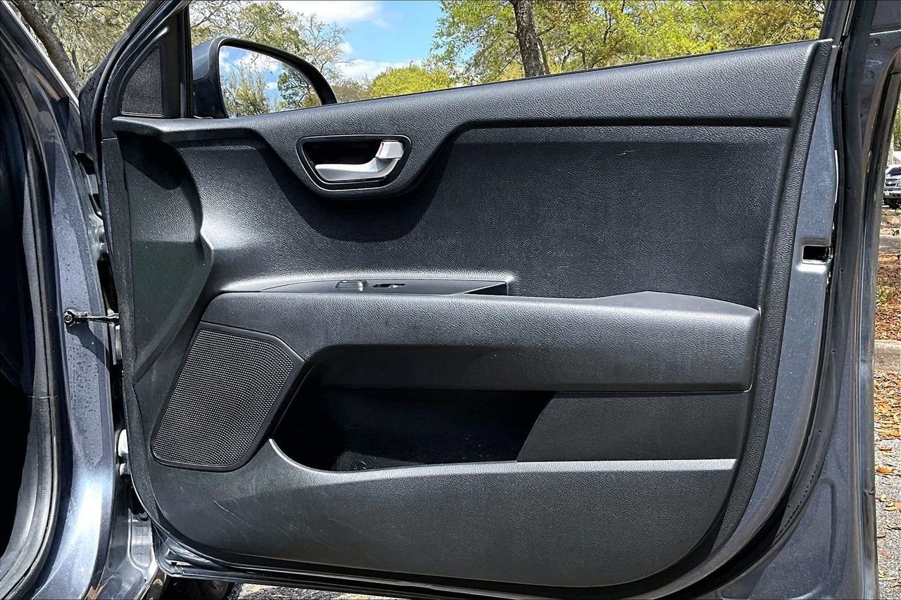 Used 2019 Kia Rio S image 28