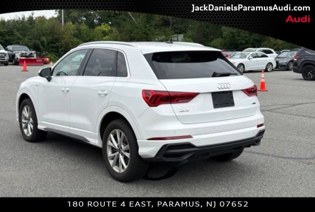 Used 2024 Audi Q3 2.0T Premium w/ Convenience Package AWD/4WD image 4