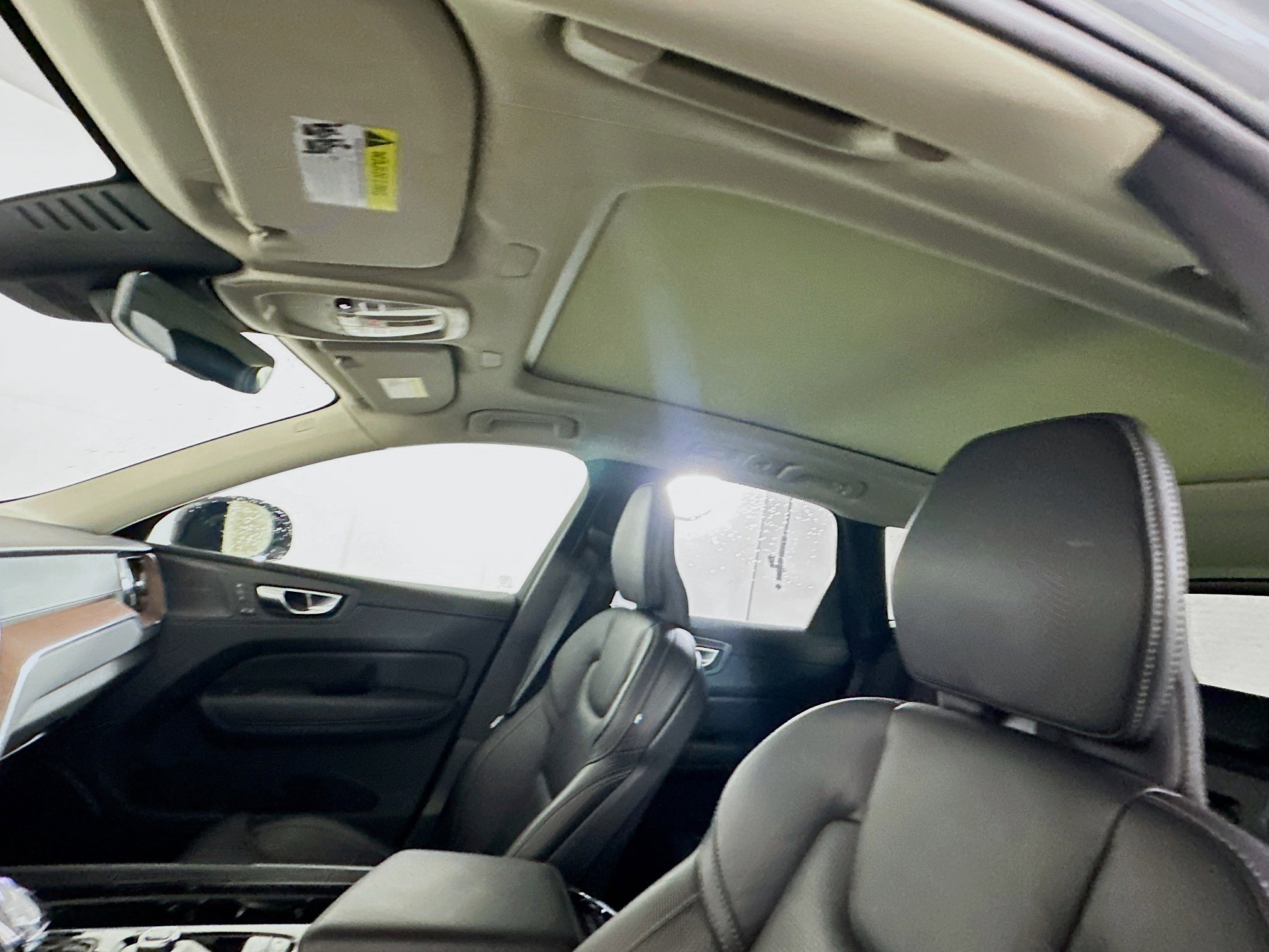 Used 2023 Volvo XC60 B5 Ultimate w/ Protection Package Premier image 26