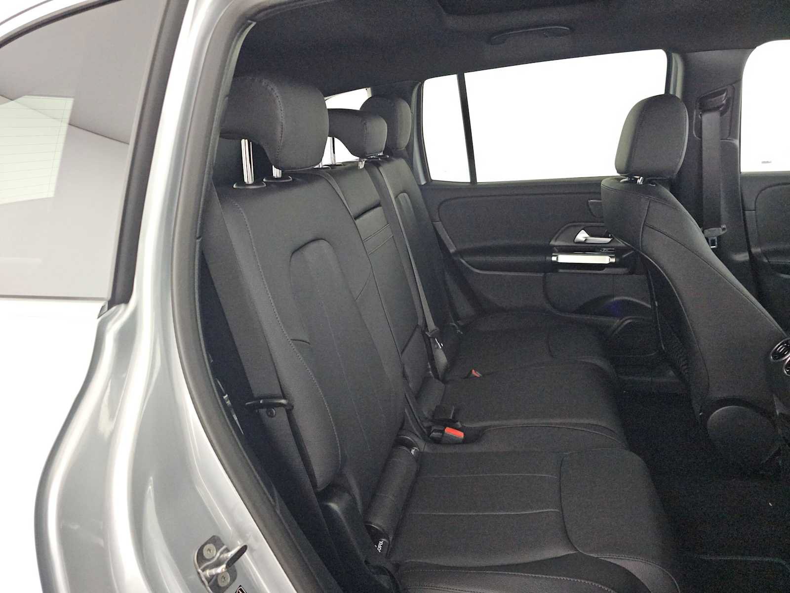 New 2026 Mercedes-Benz GLB 250 image 12
