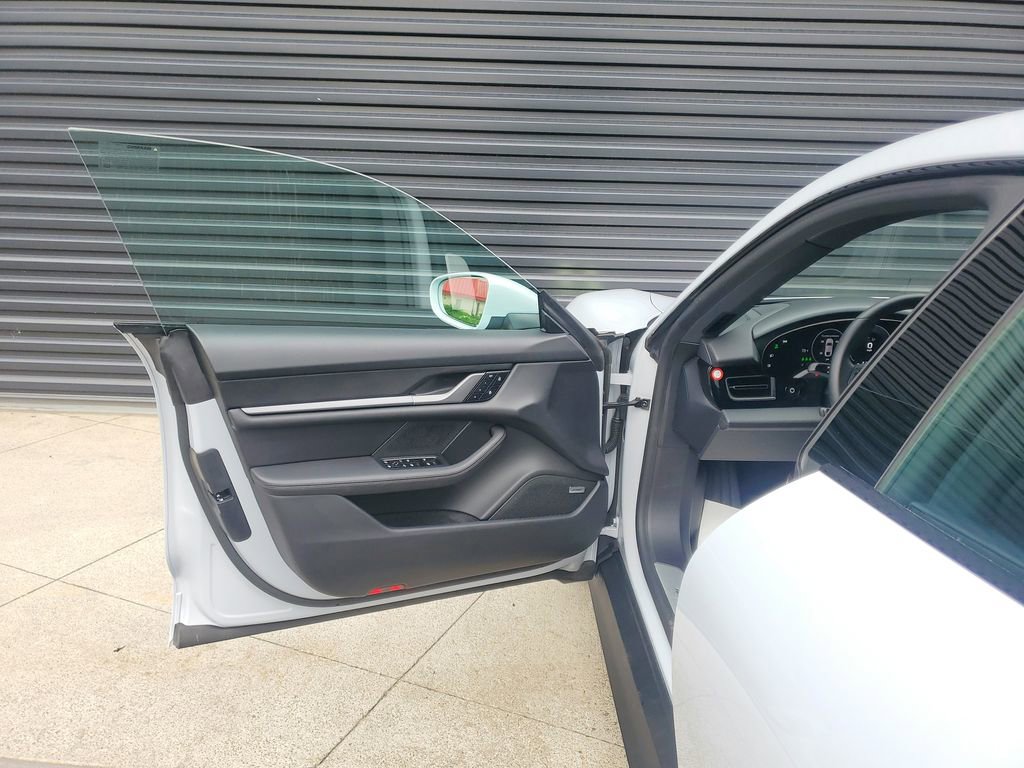 Certified 2025 Porsche Taycan 4S AWD/4WD image 6