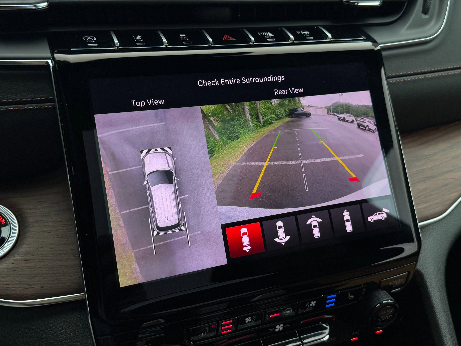 Used 2025 Jeep Grand Cherokee Summit AWD/4WD image 58