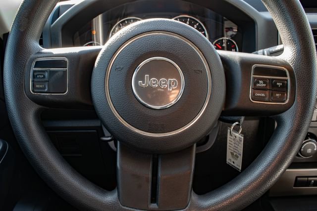 Used 2012 Jeep Liberty Sport image 25