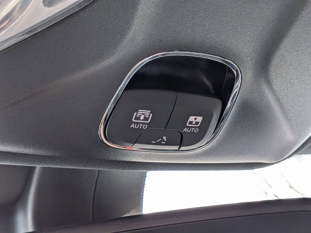 Used 2025 Jeep Compass Limited w/ Sun & Sound Group image 19