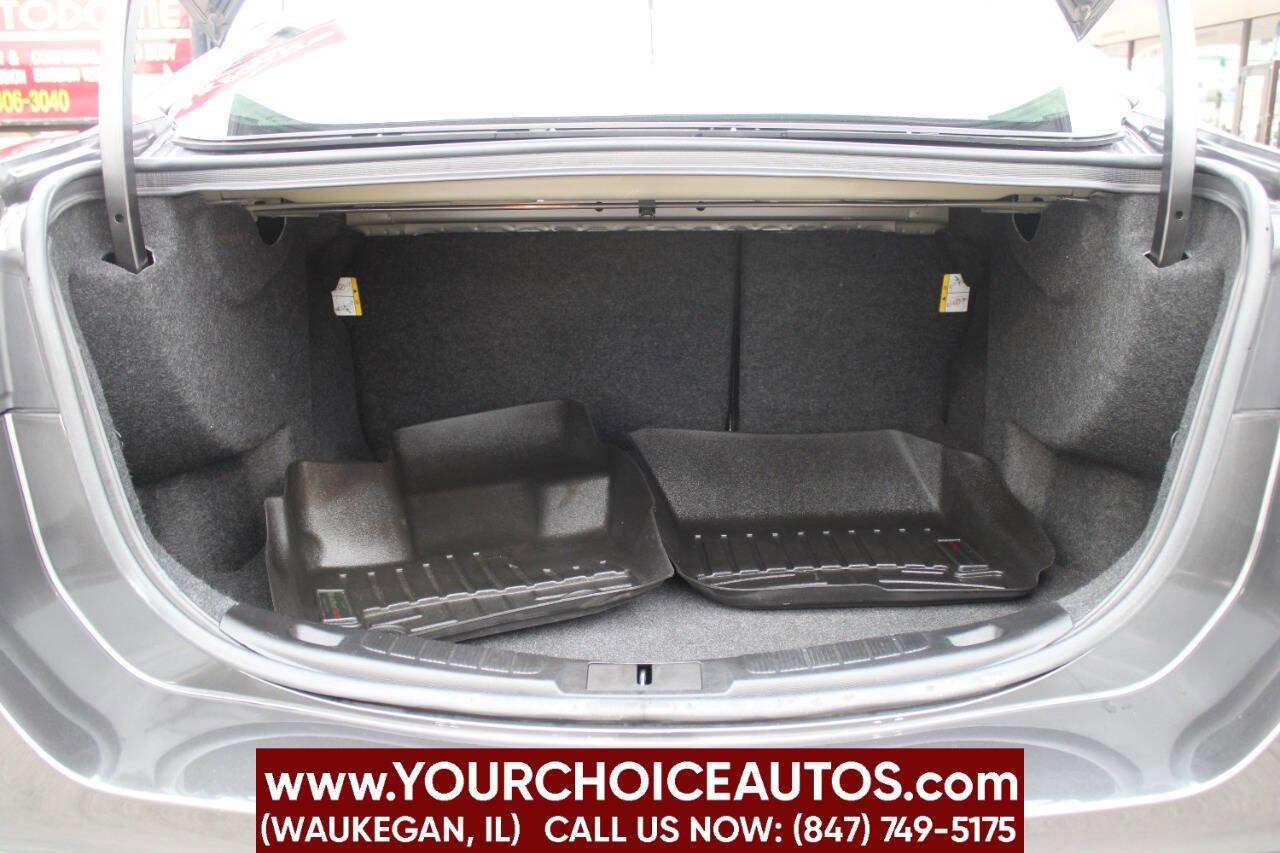 Used 2017 Ford Fusion SE image 16