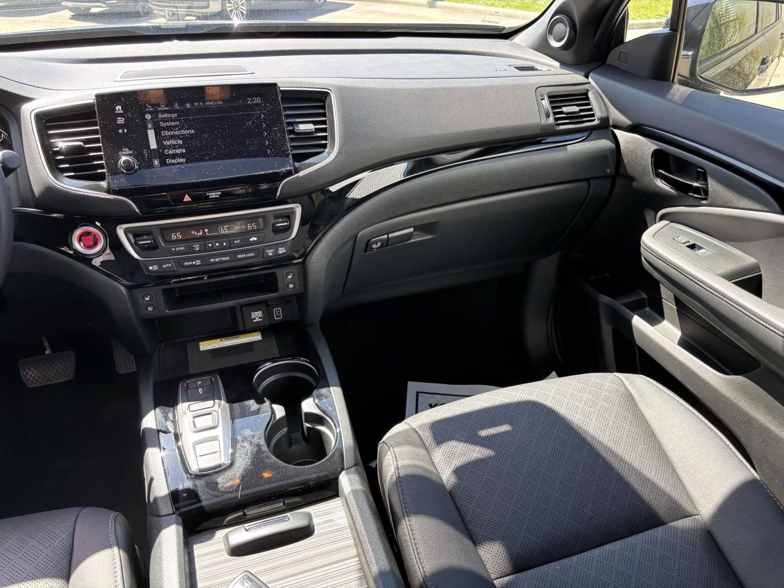 Used 2023 Honda Passport Elite image 32