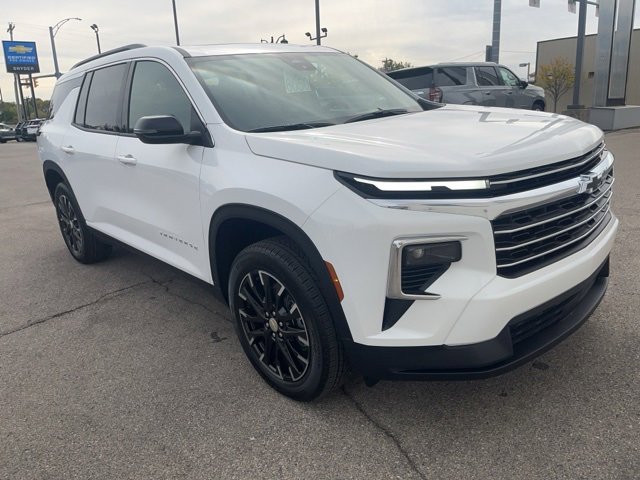 New 2026 Chevrolet Traverse LT w/ Sun and Wheel Package image 7