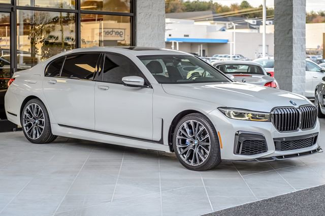 Used 2020 BMW 740i w/ M Sport Package image 4