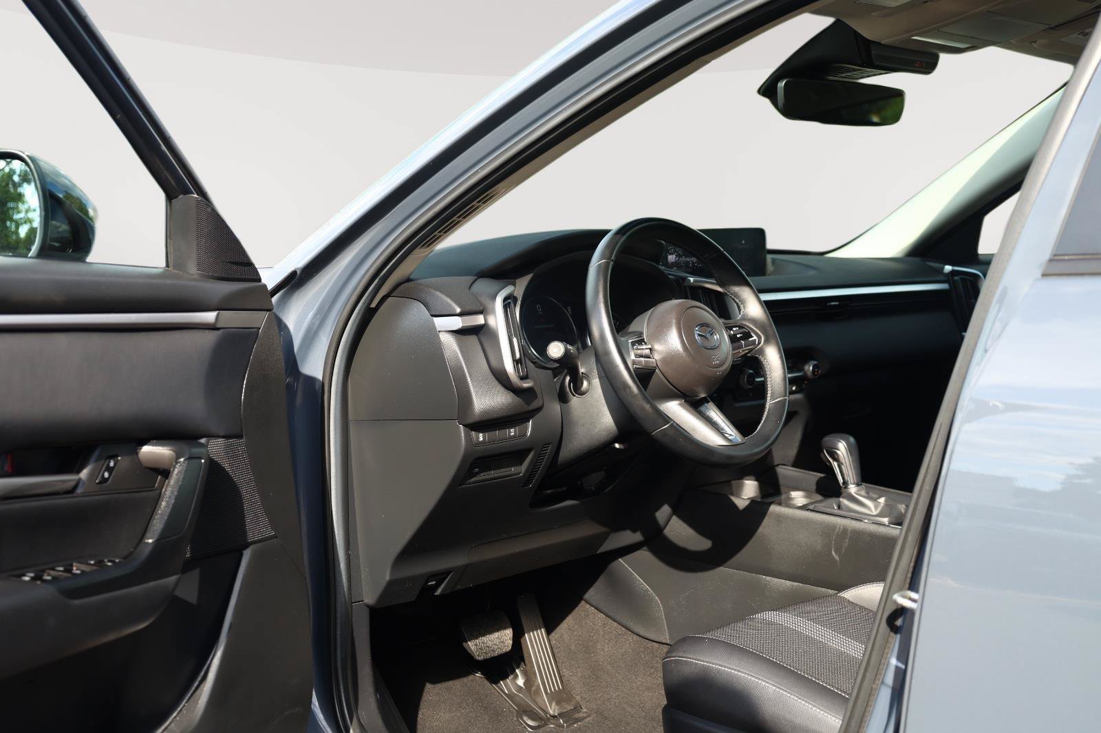 Used 2025 MAZDA CX-50 AWD 2.5 S w/ Preferred Package image 12