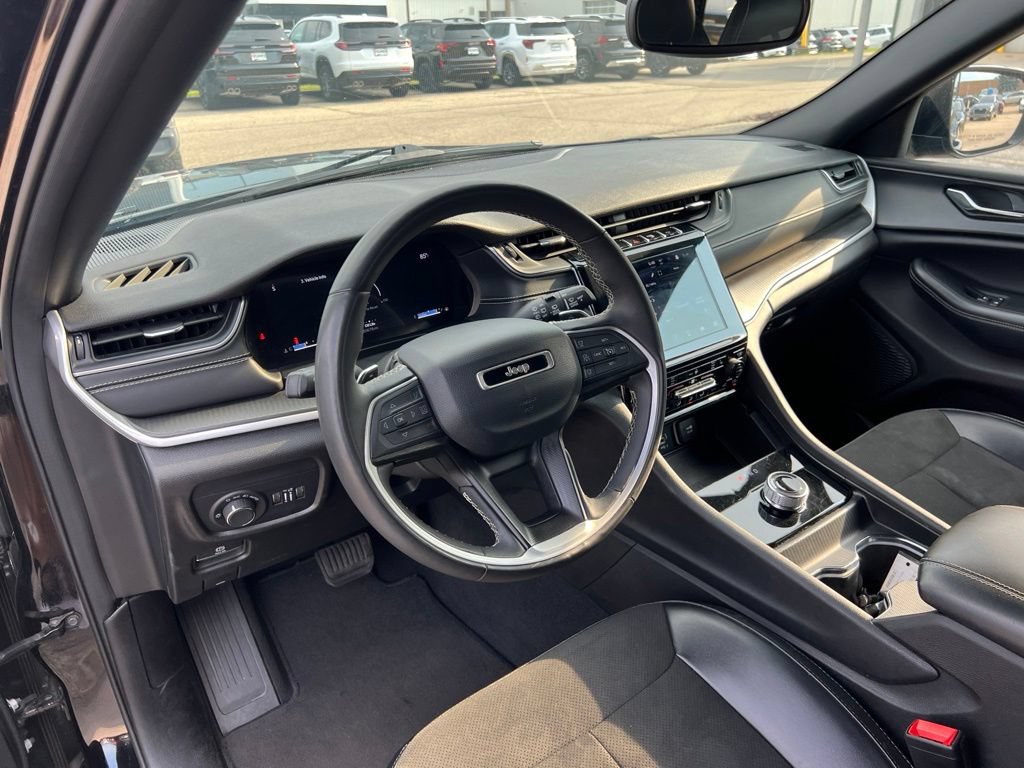 Used 2024 Jeep Grand Cherokee Altitude AWD/4WD image 18
