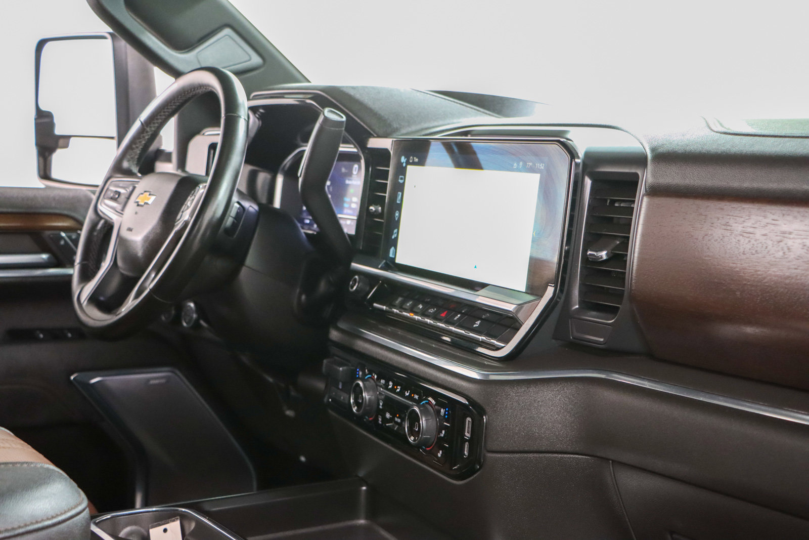 Used 2024 Chevrolet Silverado 3500 High Country w/ High Country Premium Package AWD/4WD image 30