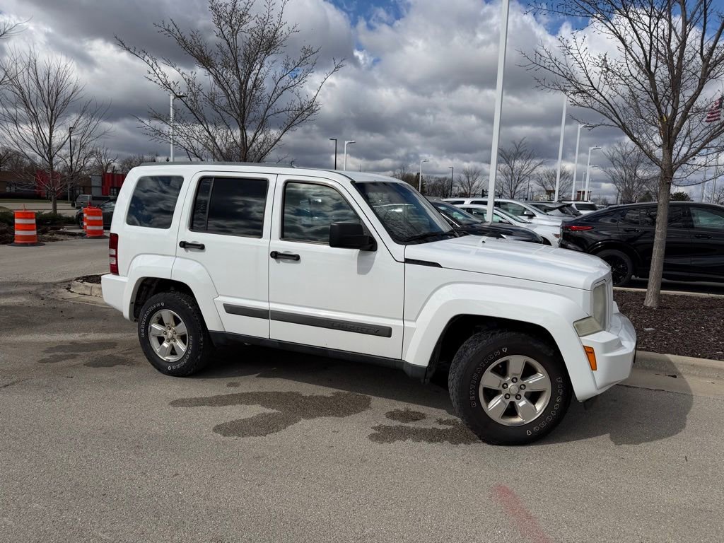 Used 2012 Jeep Liberty Sport w/ Driver Convenience Group image 3