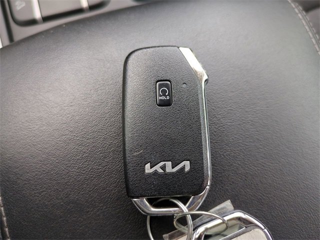 Used 2023 Kia Sorento S image 33
