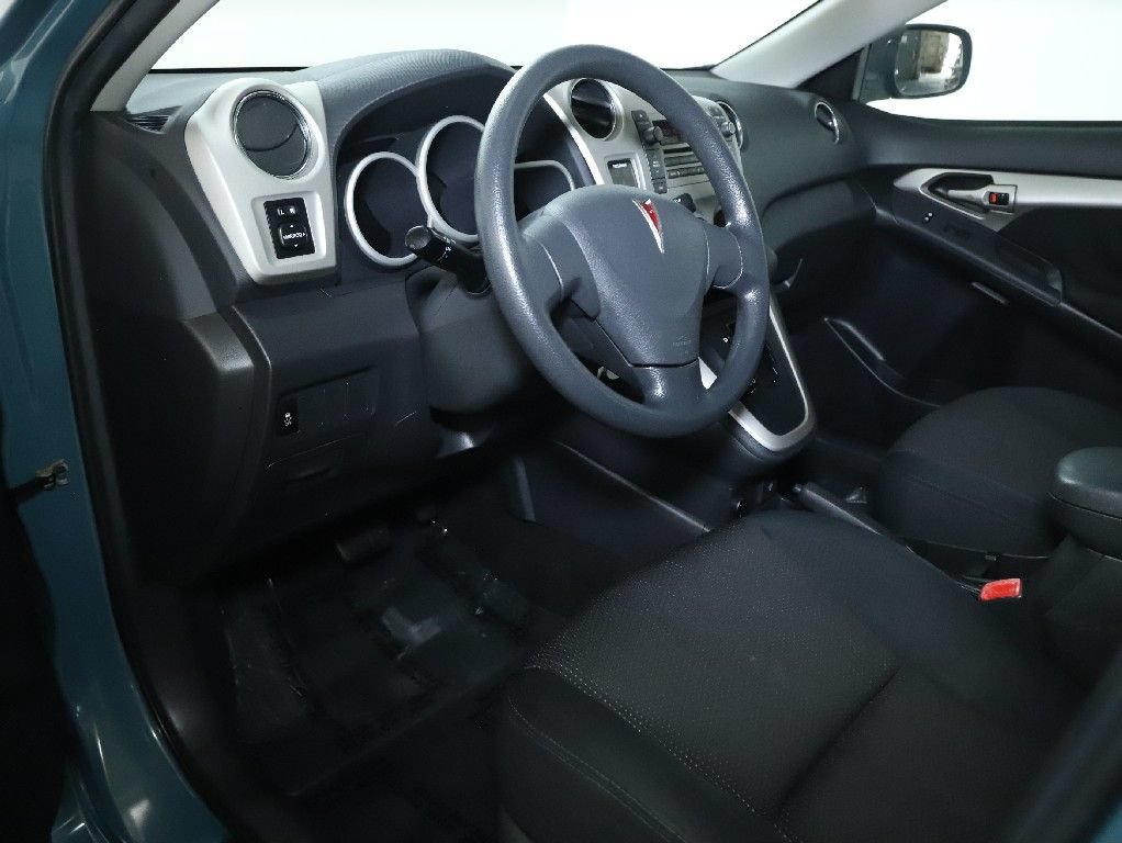Used 2009 Pontiac Vibe w/ Preferred Package FWD image 17