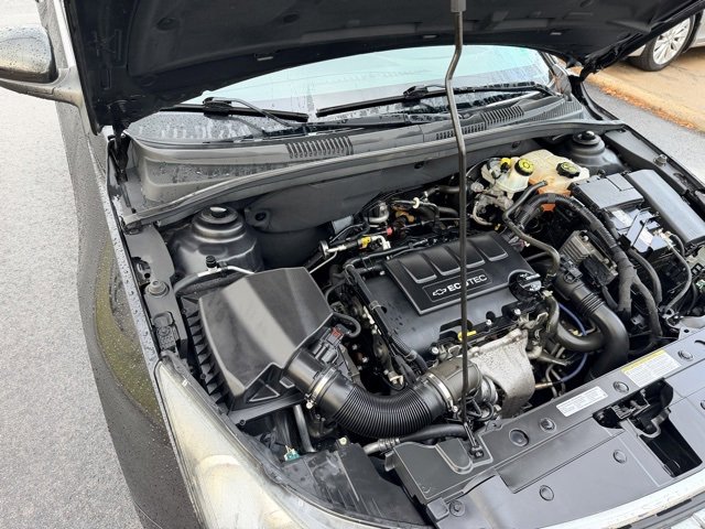 Used 2015 Chevrolet Cruze LT image 9