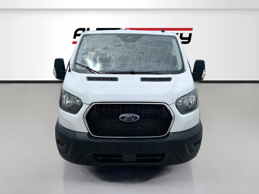 Used 2025 Ford Transit 150 Low Roof RWD image 2