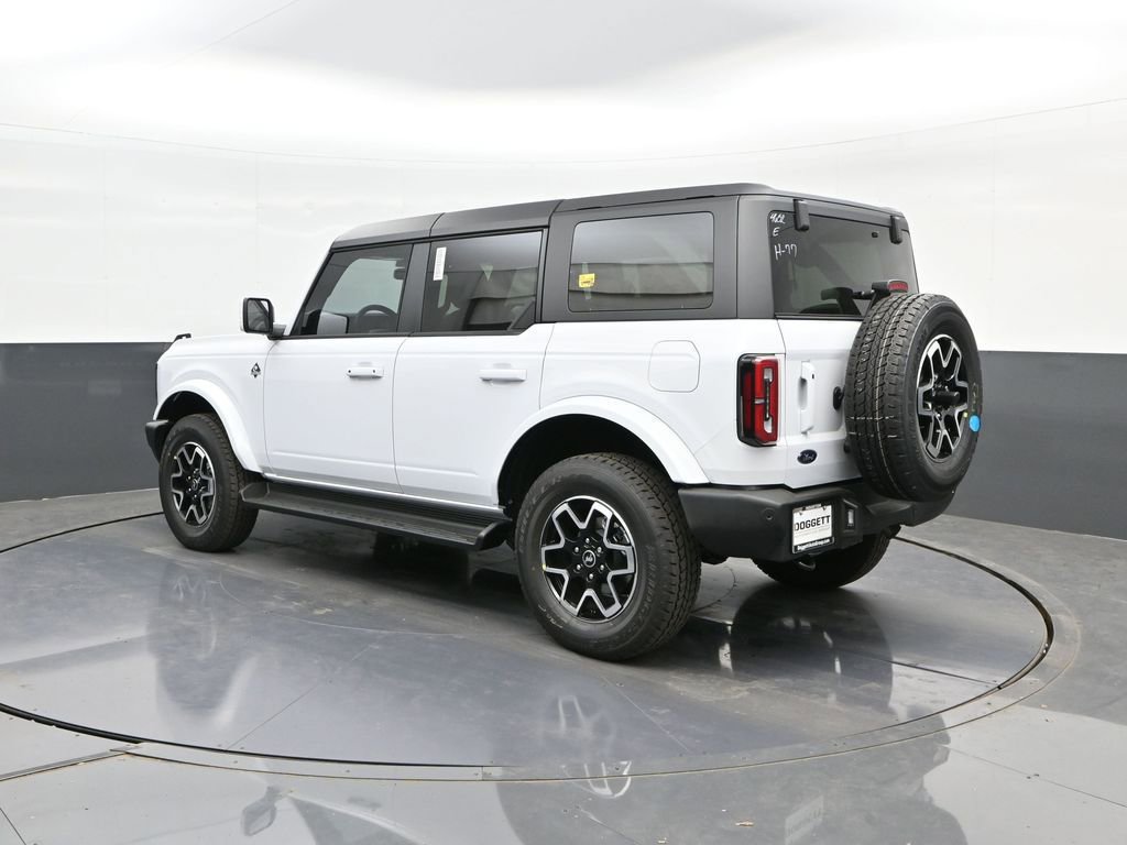 New 2025 Ford Bronco Outer Banks image 5