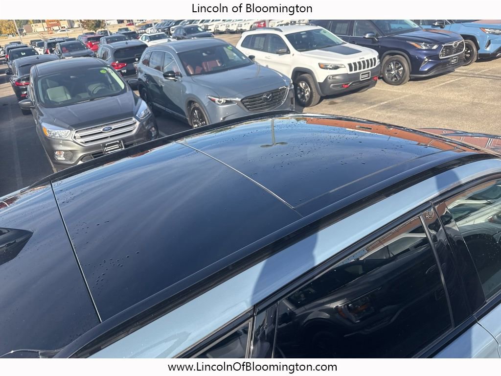 New 2025 Lincoln Corsair Reserve w/ Equipment Group 202A image 21