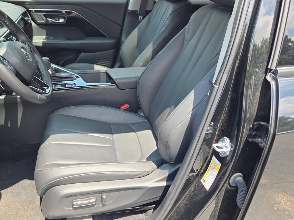 Certified 2025 Acura ADX AWD image 22