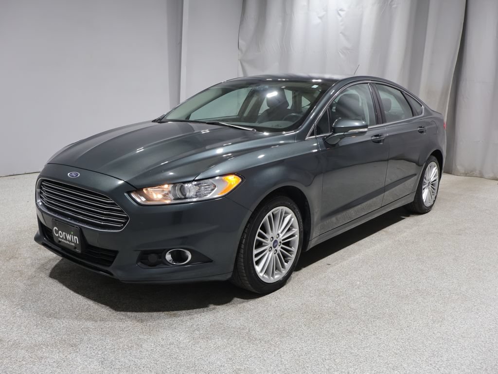Used 2016 Ford Fusion SE w/ Equipment Group 202A FWD image 6