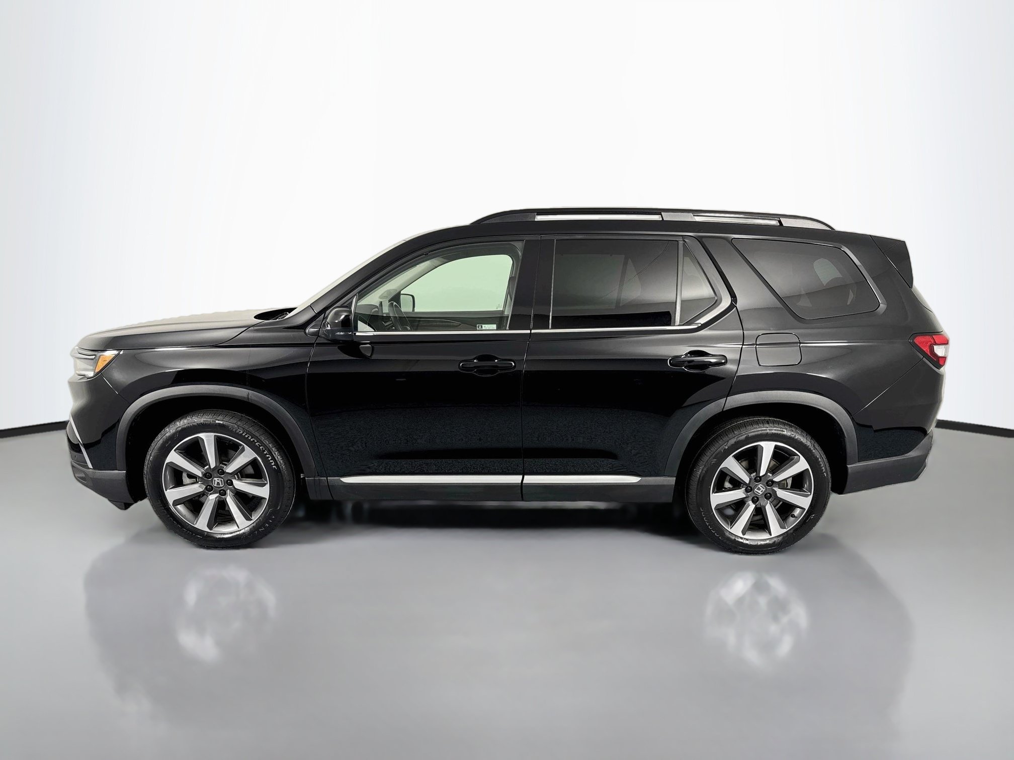 Certified 2023 Honda Pilot Elite image 8