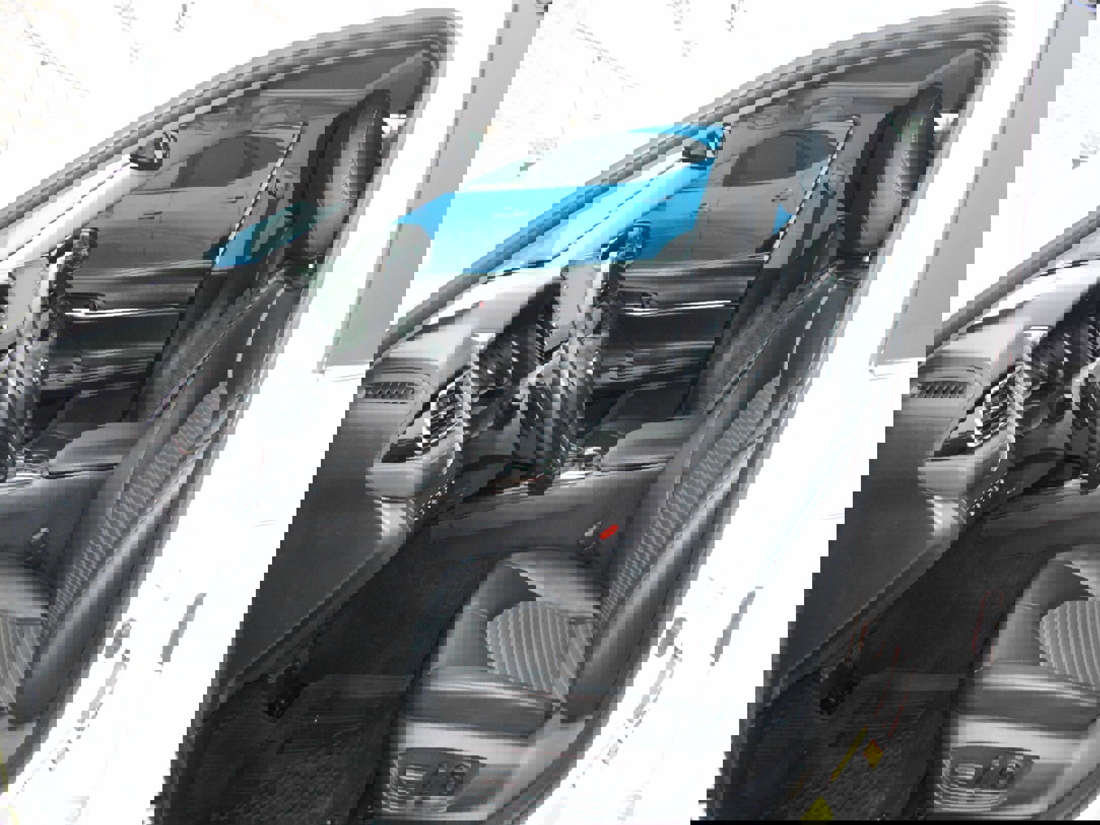 Used 2022 Toyota Camry SE image 6