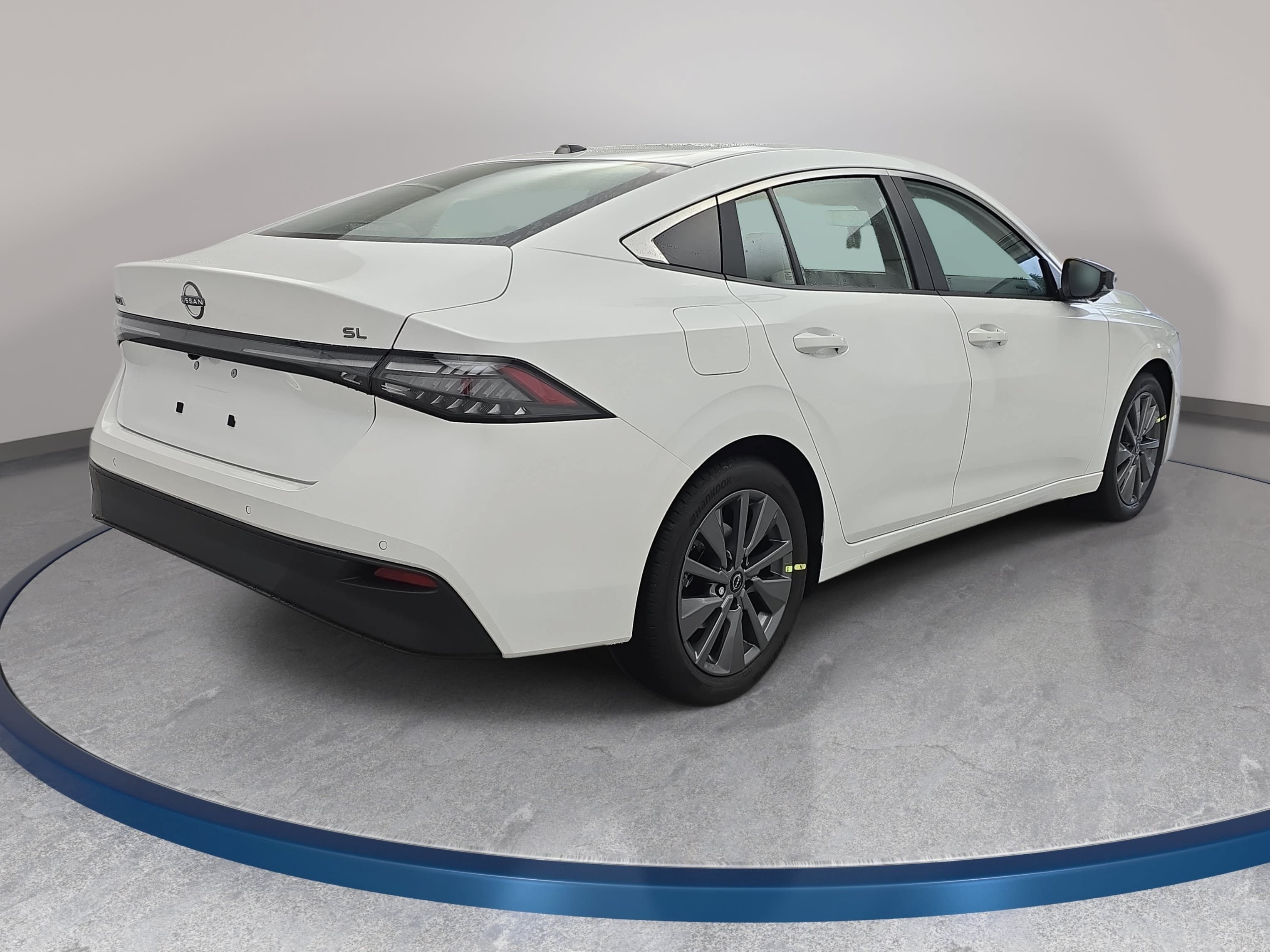 New 2026 Nissan Sentra SL w/ Floor Mat Package FWD image 5