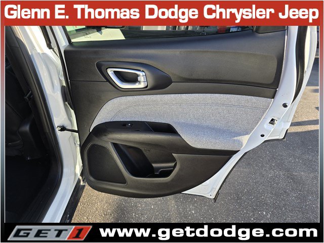Certified 2025 Jeep Compass Latitude AWD/4WD image 31