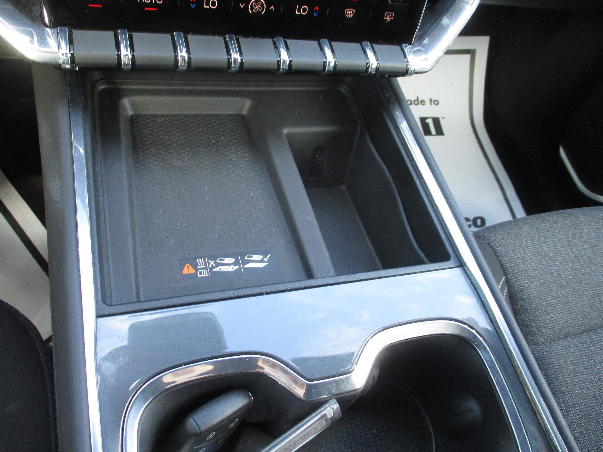 Used 2025 GMC Acadia Elevation FWD image 41
