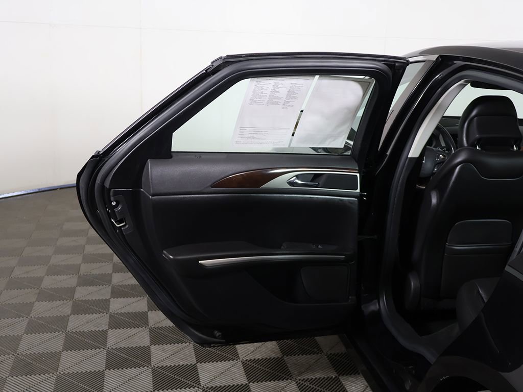 Used 2014 Lincoln MKZ image 22