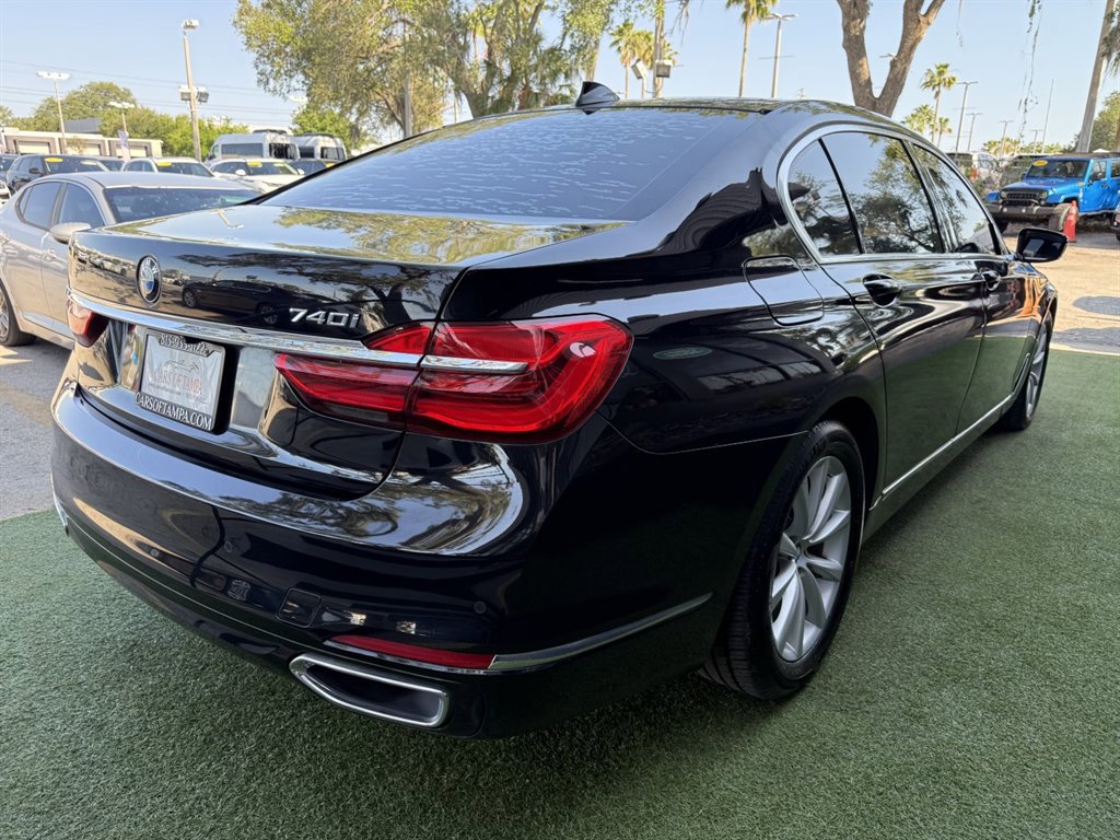 Used 2018 BMW 740i RWD image 6