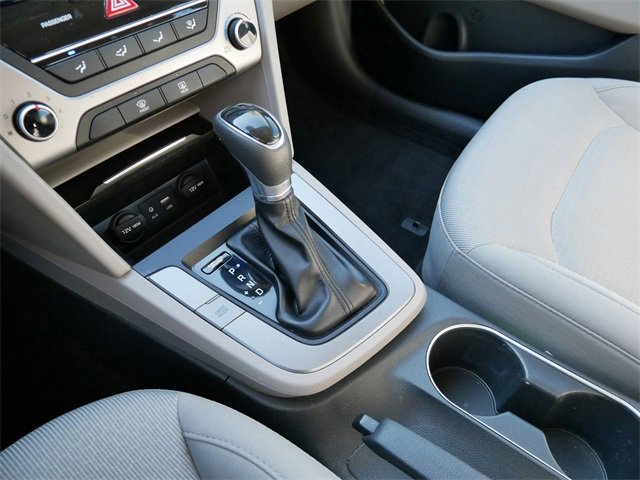 Used 2017 Hyundai Elantra SE image 21