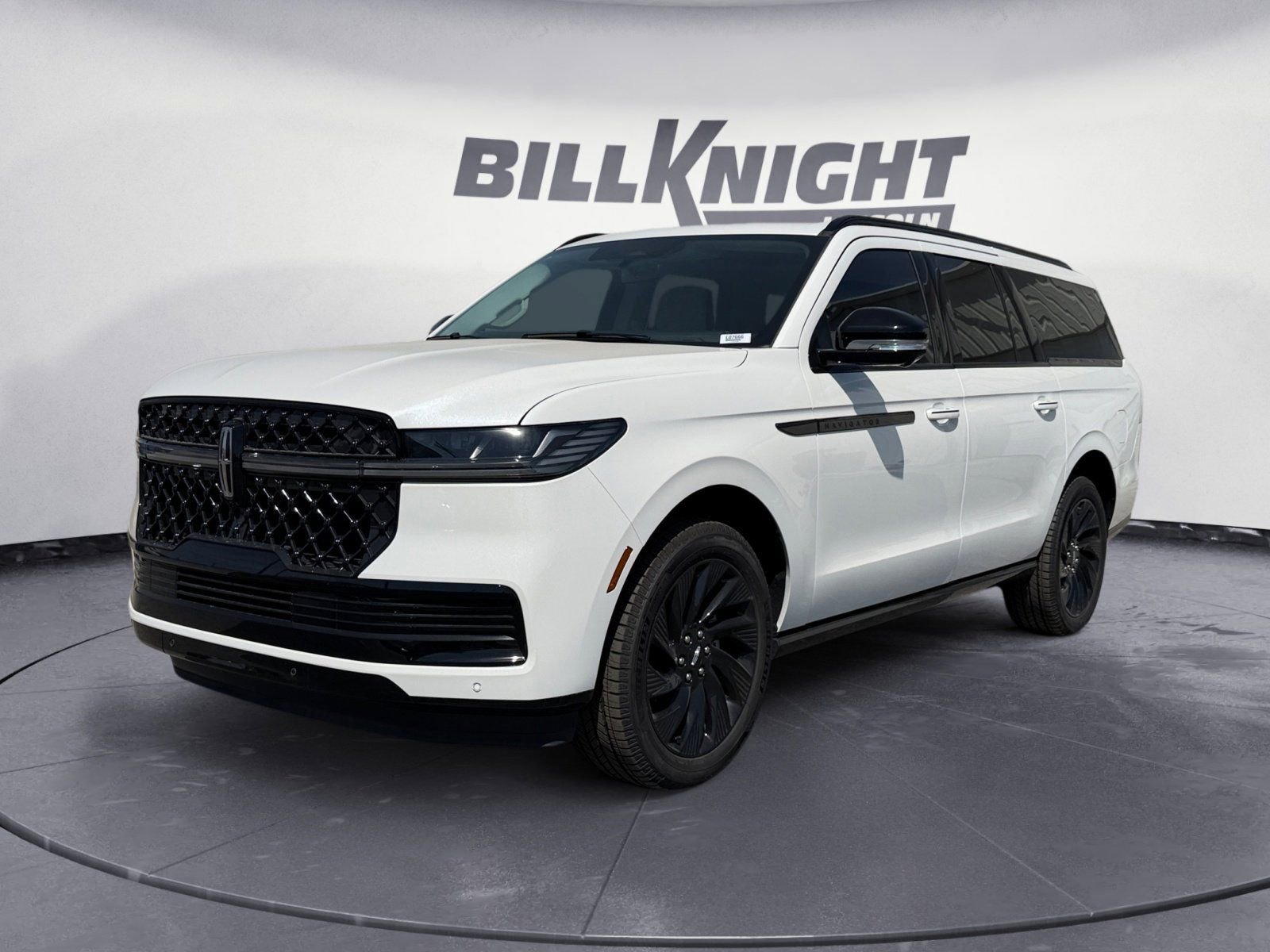 New 2026 Lincoln Navigator L Reserve w/ Jet Appearance Package image 1